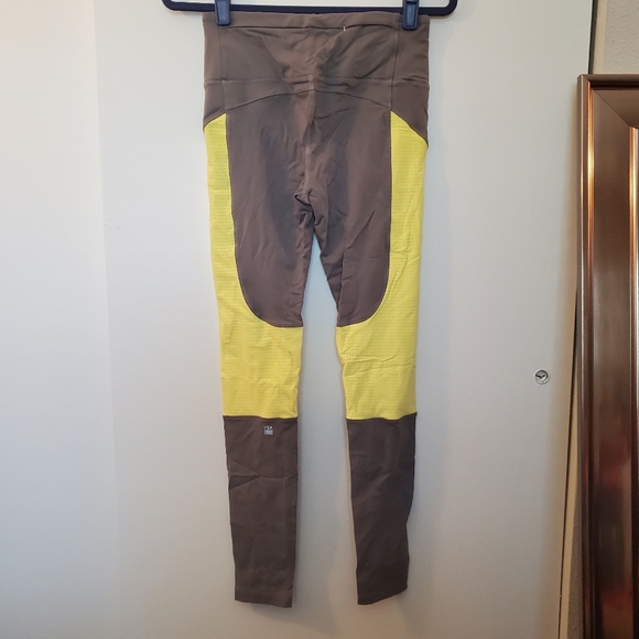 Victoria's Secret VSX Sport | Yellow/Grey Knockout Leggings - Picture 2 of 7
